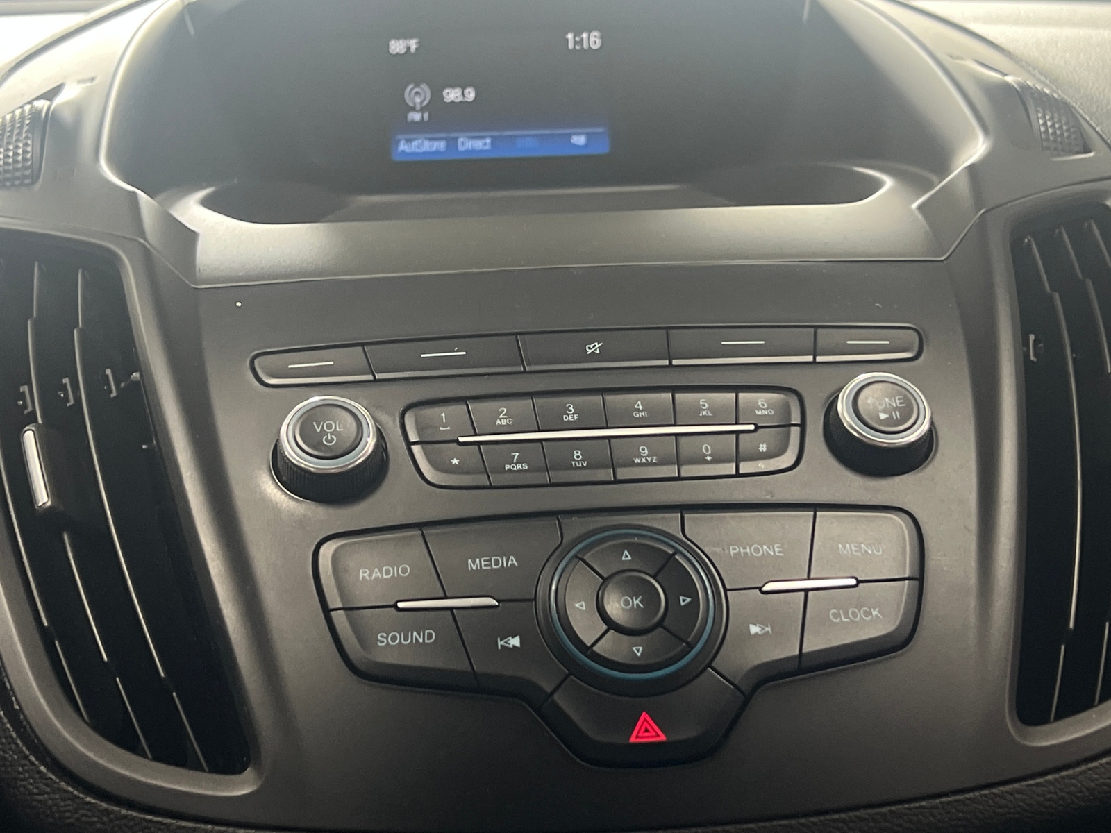 Thumbnail: 2019 Ford Escape - 4