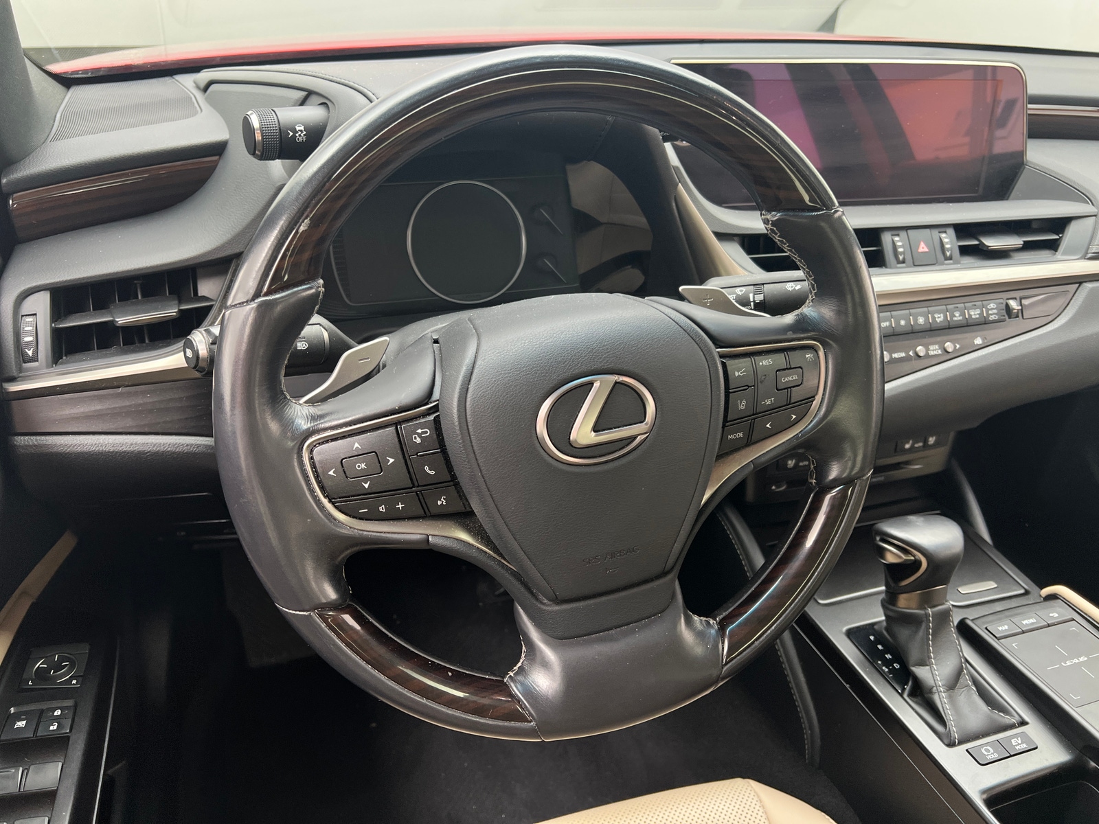 Thumbnail: 2019 Lexus ES - 5