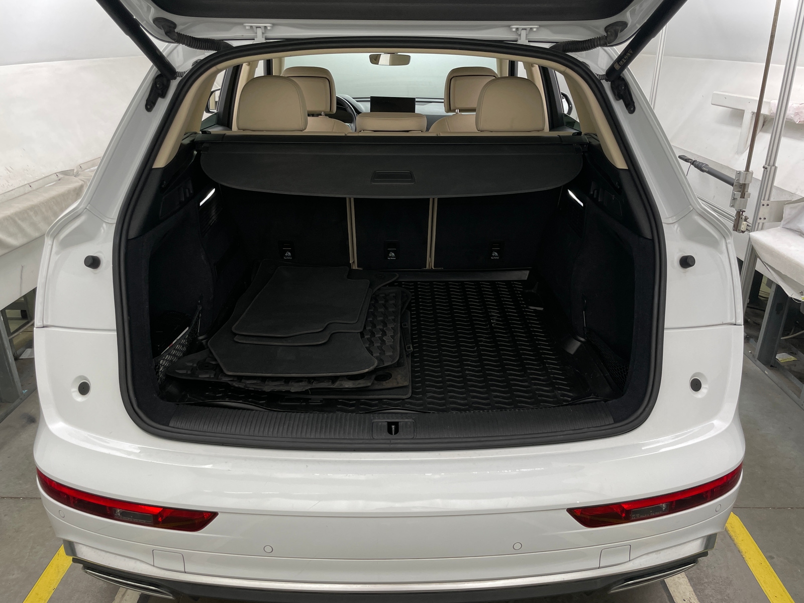 Thumbnail: 2022 Audi Q5 - 6