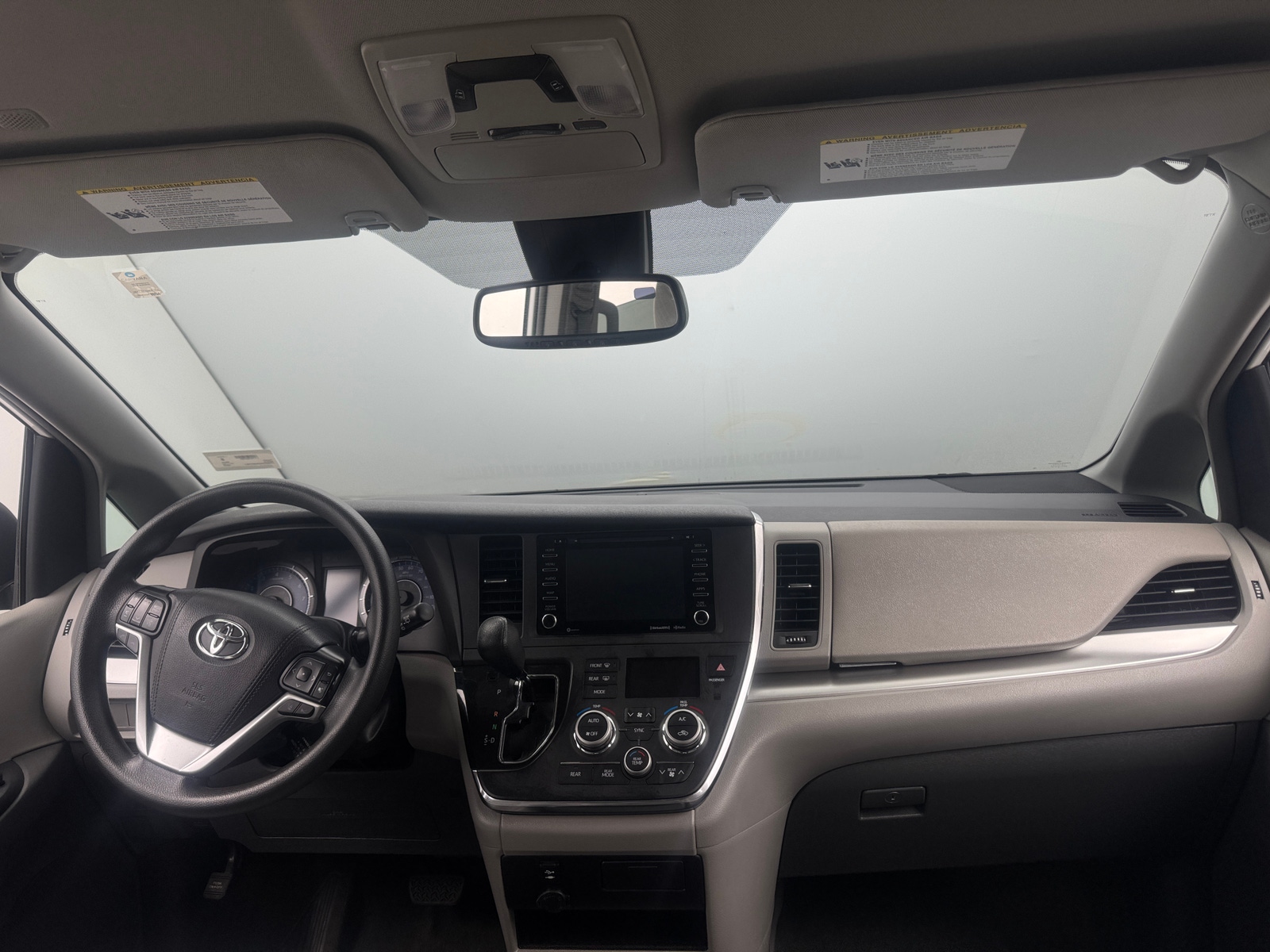 Thumbnail: 2019 Toyota Sienna - 3