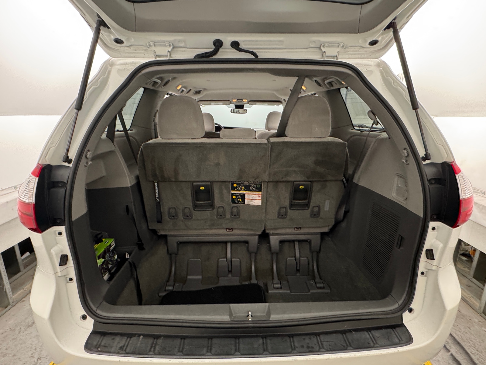 Thumbnail: 2019 Toyota Sienna - 7