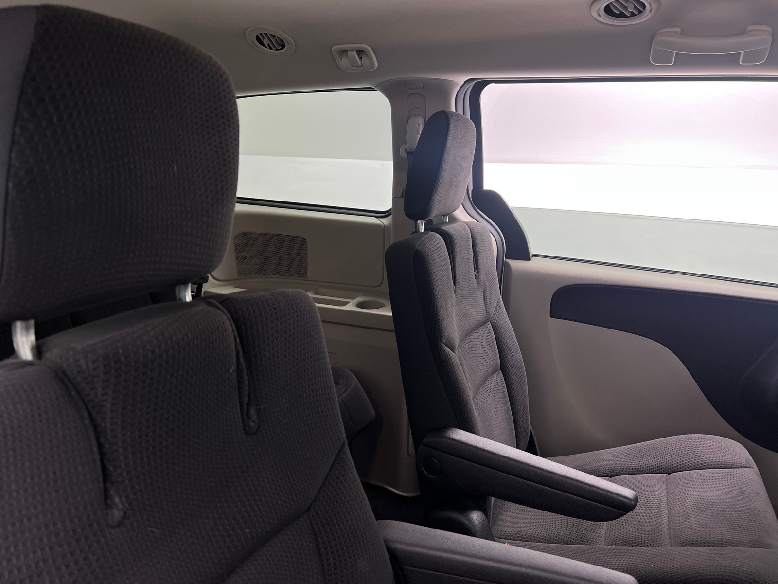 Thumbnail: 2018 Dodge Grand Caravan - 6