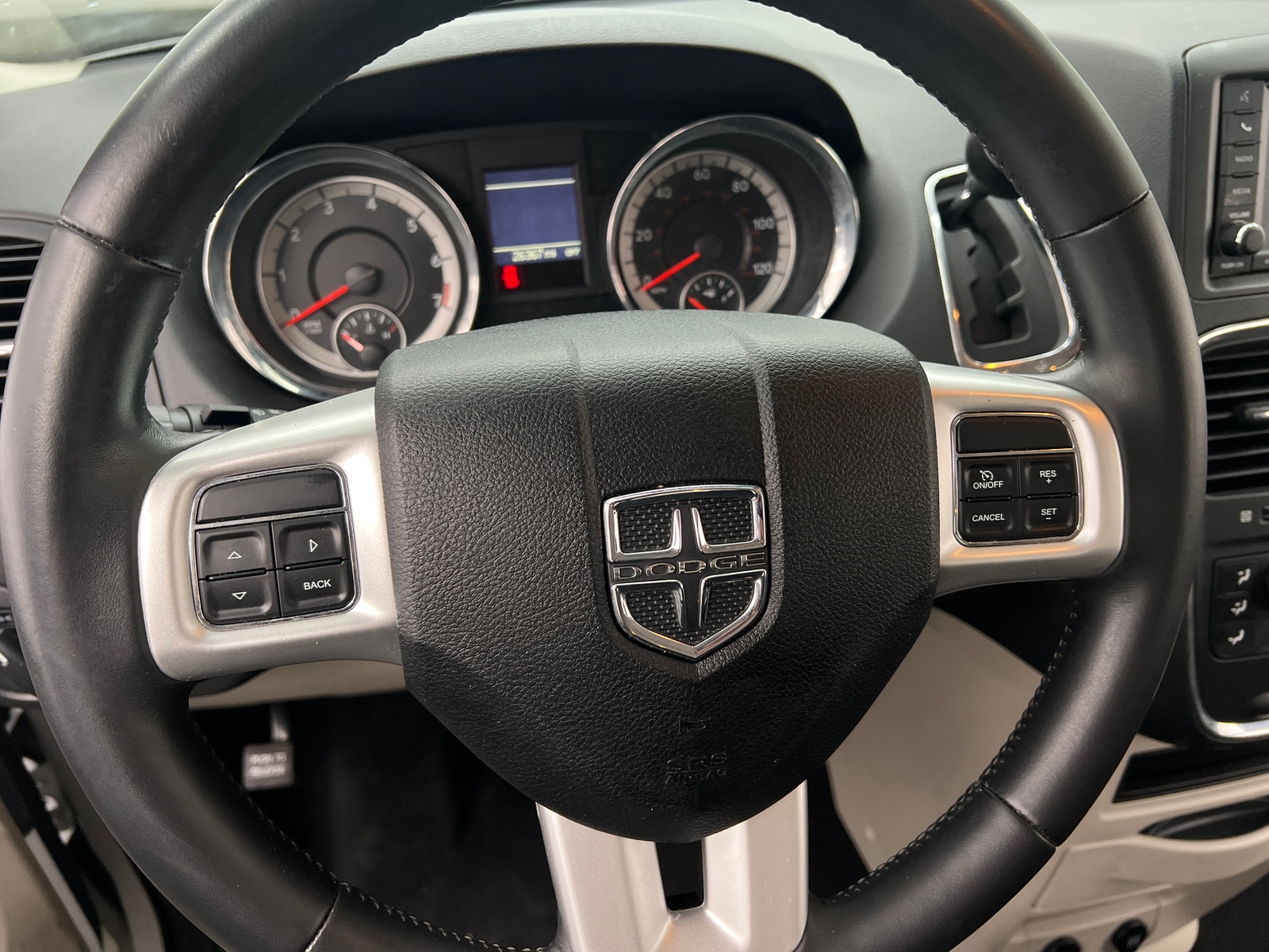 Thumbnail: 2018 Dodge Grand Caravan - 5