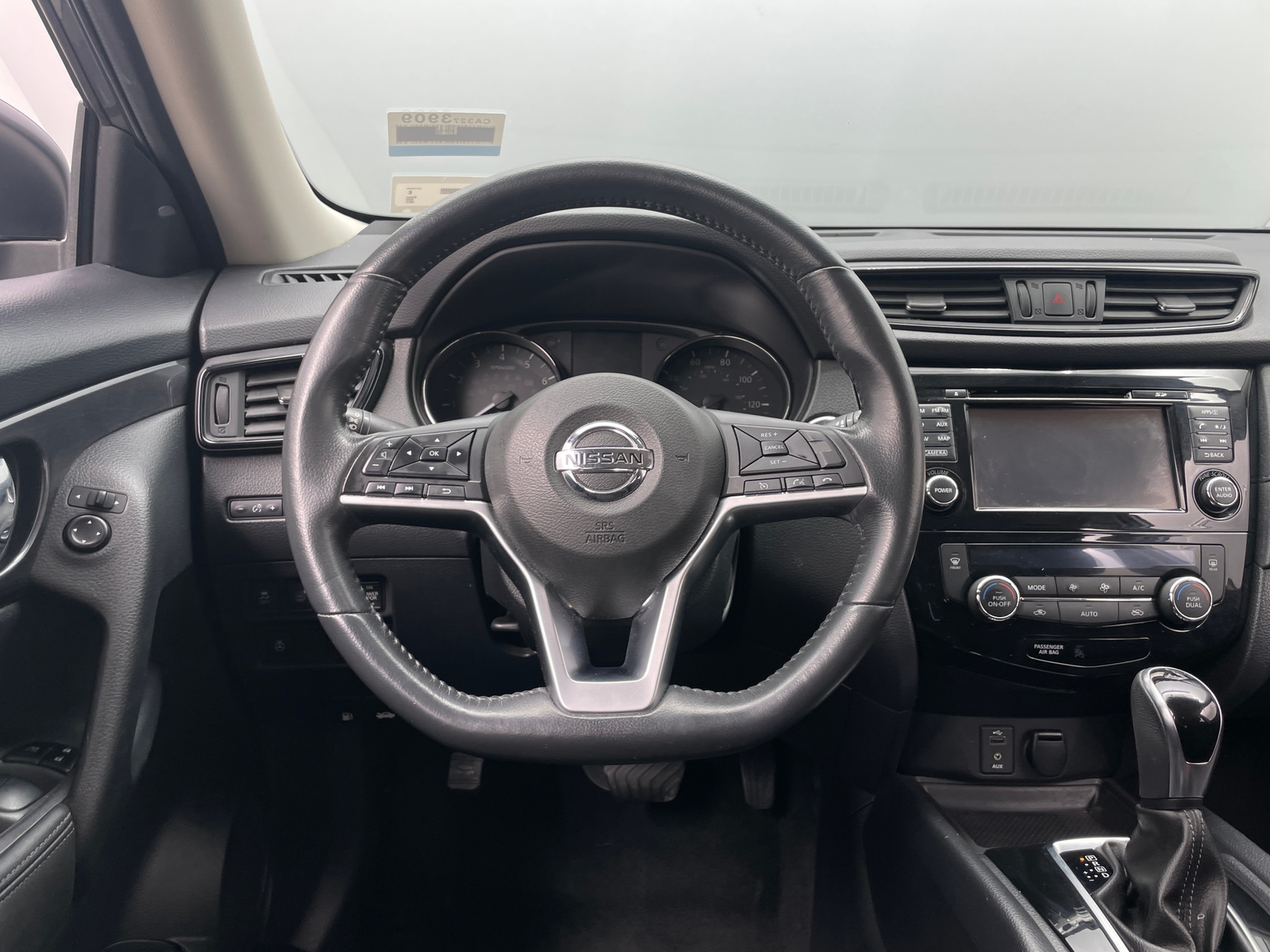 Thumbnail: 2017 Nissan Rogue - 5
