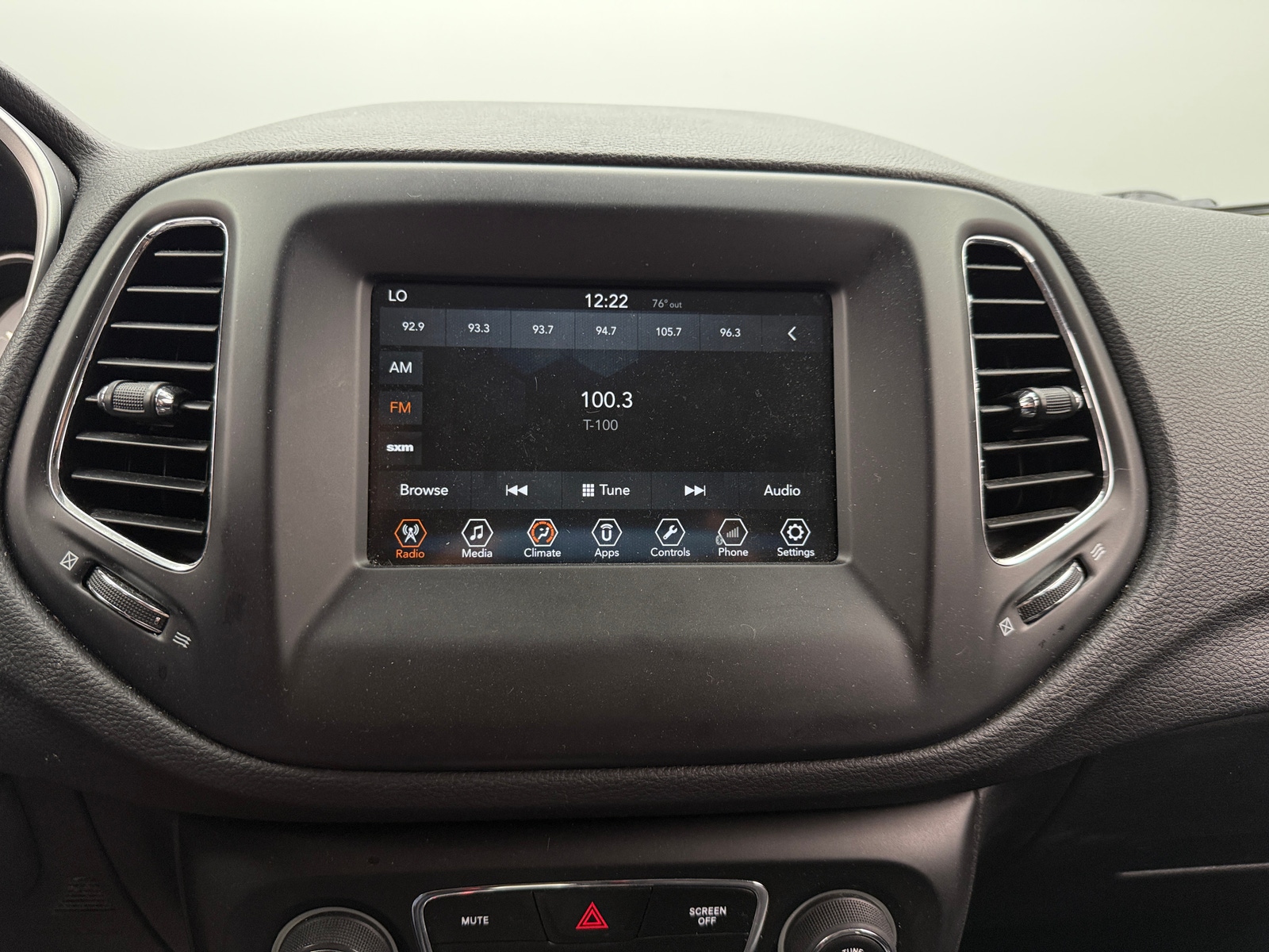Thumbnail: 2018 Jeep Compass - 4