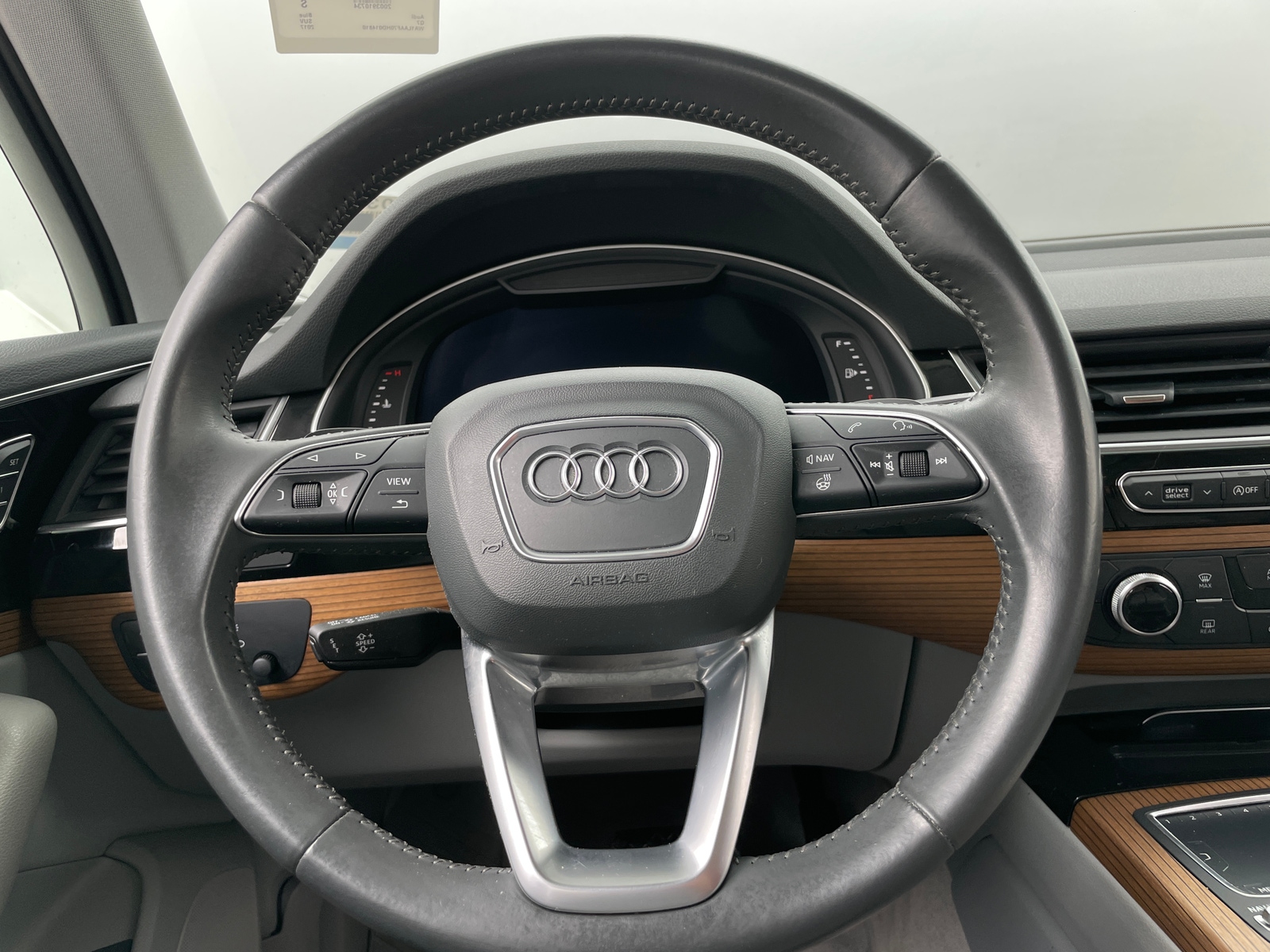 Thumbnail: 2017 Audi Q7 - 4