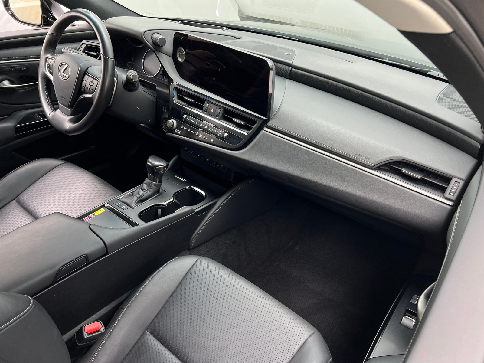 Thumbnail: 2024 Lexus ES - 2