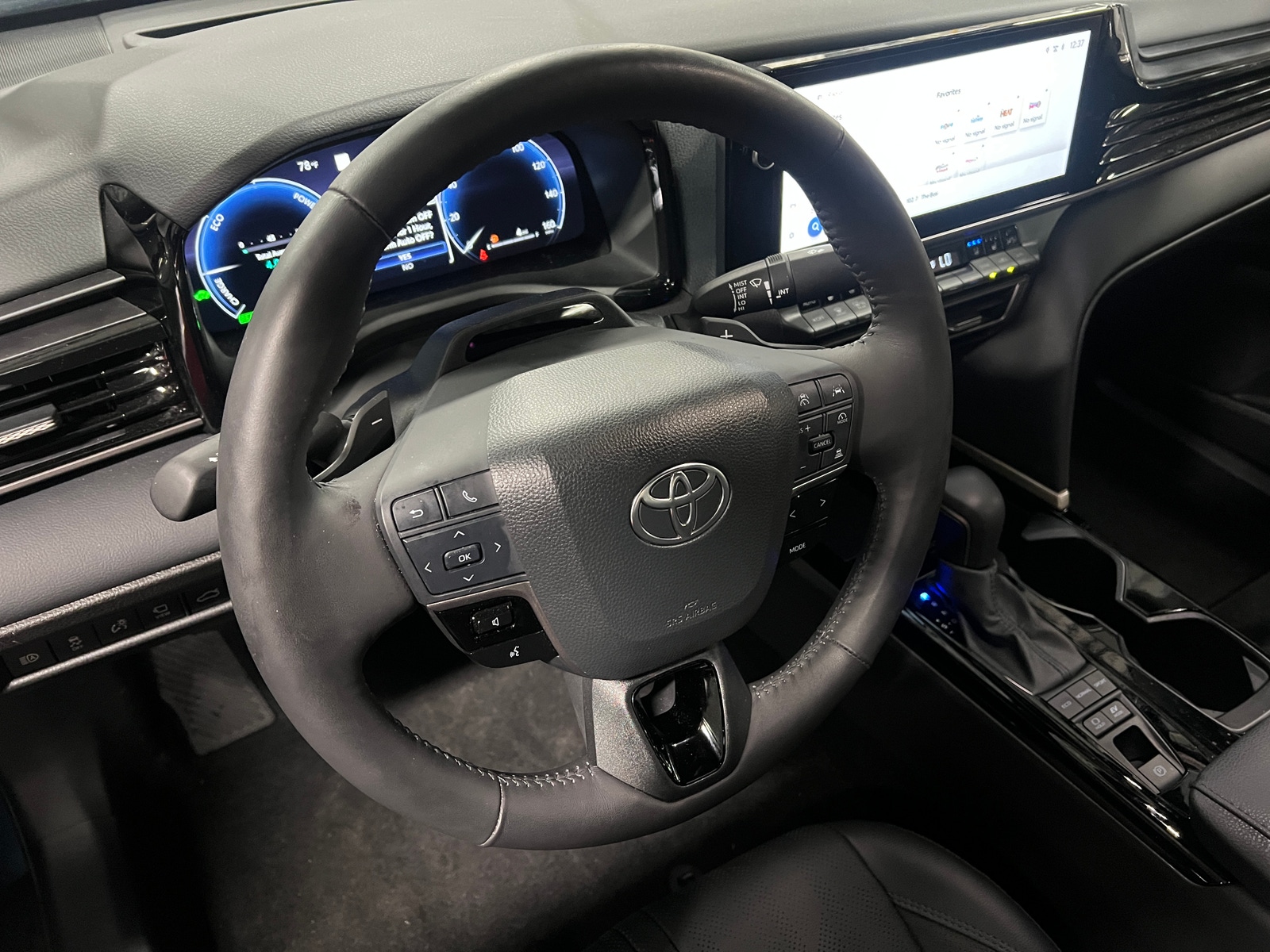 Thumbnail: 2025 Toyota Camry - 4