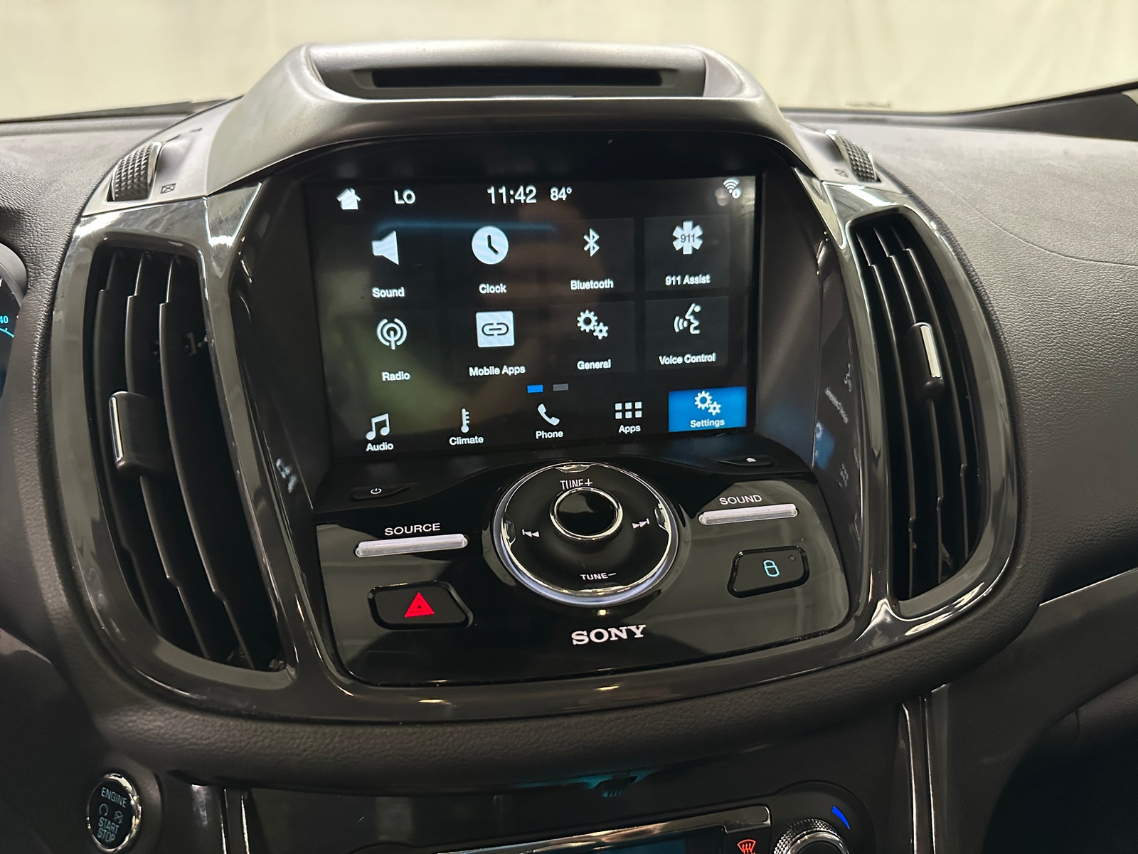 Thumbnail: 2016 Ford Escape - 3