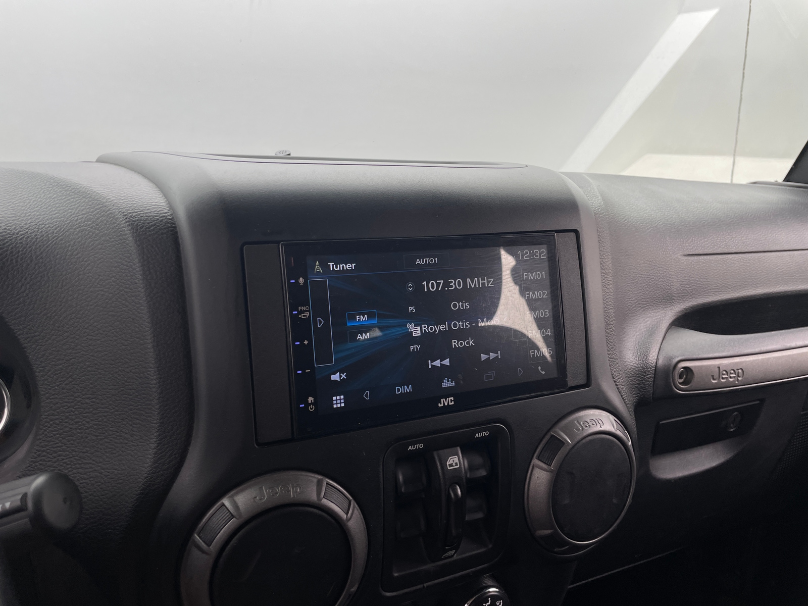 Thumbnail: 2017 Jeep Wrangler - 4
