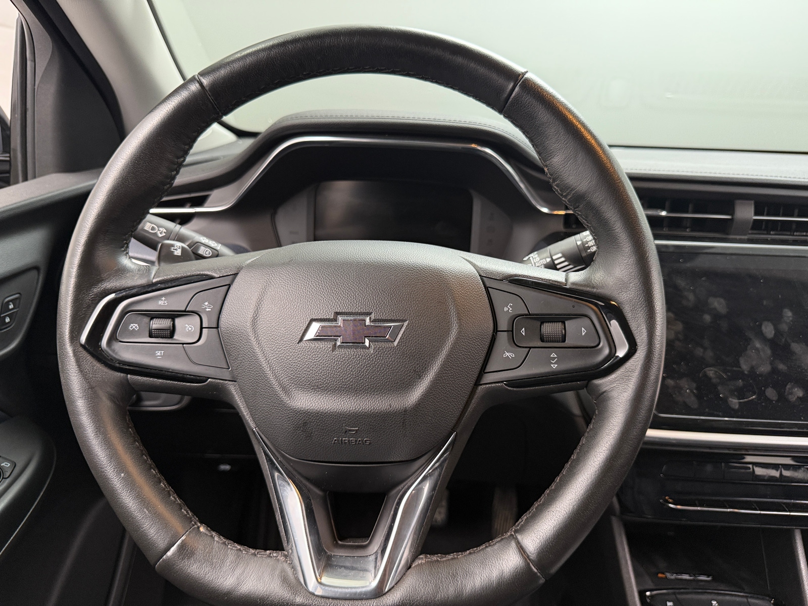 Thumbnail: 2023 Chevrolet Bolt EUV - 4