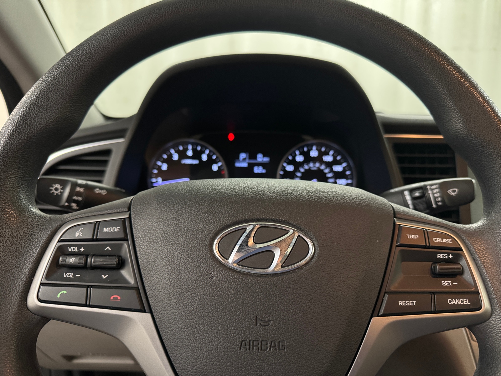Thumbnail: 2017 Hyundai Elantra - 5