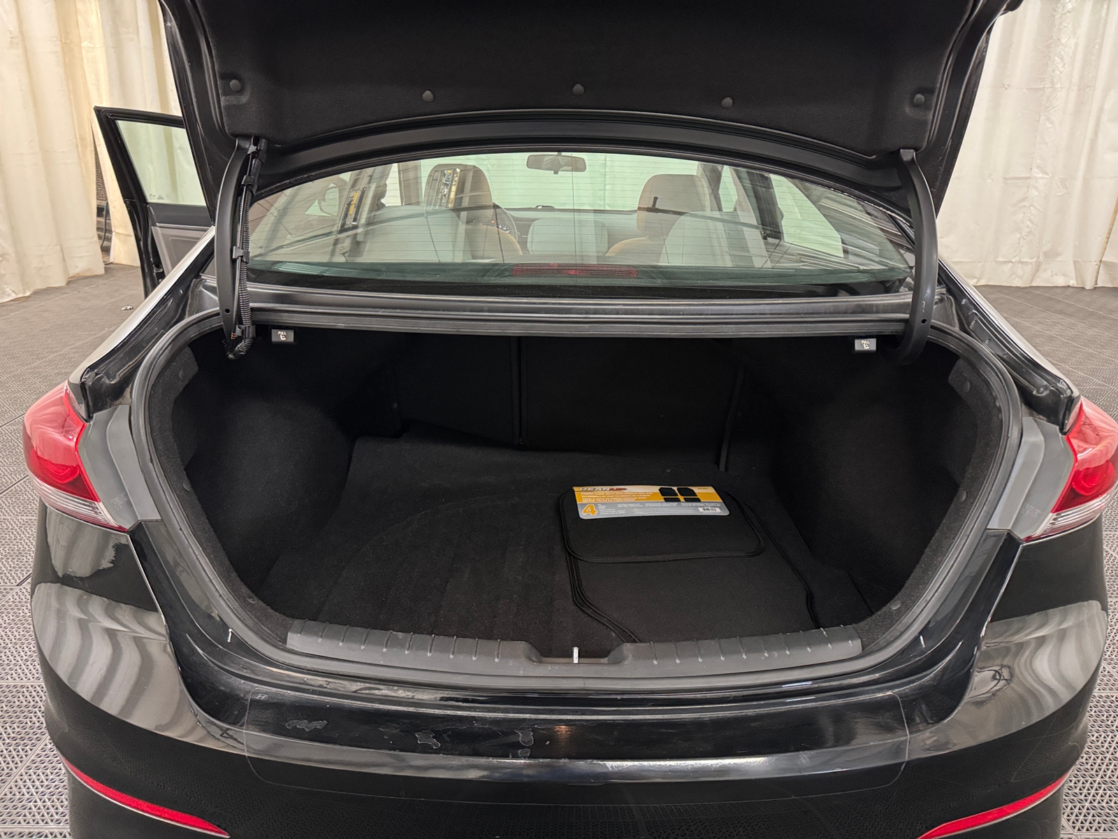 Thumbnail: 2017 Hyundai Elantra - 7