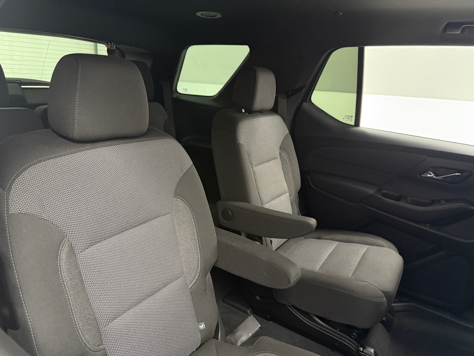 Thumbnail: 2023 Chevrolet Traverse - 6