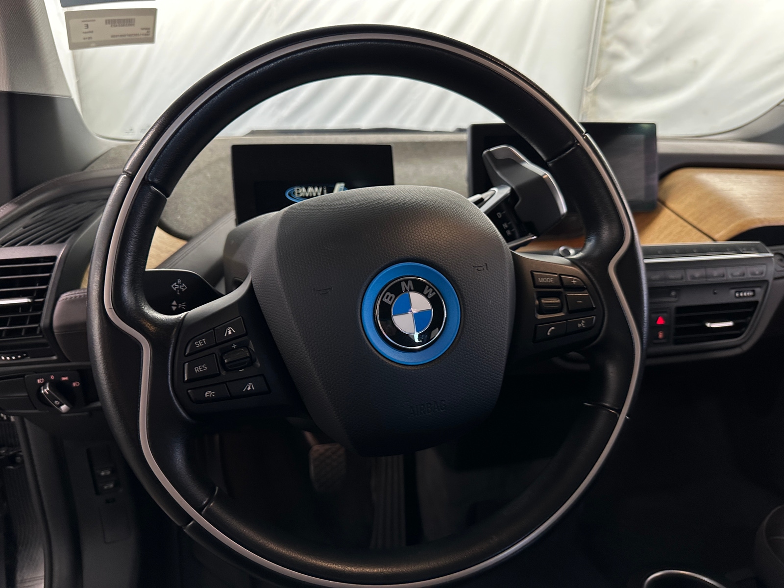 Thumbnail: 2015 BMW i3 - 4