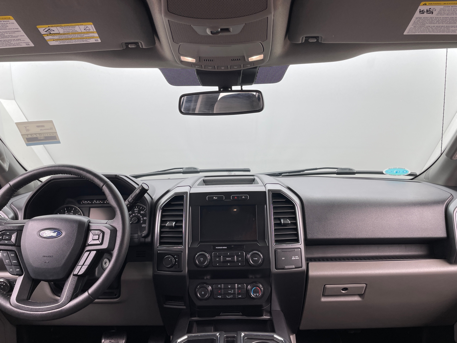 Thumbnail: 2019 Ford Econoline - 3
