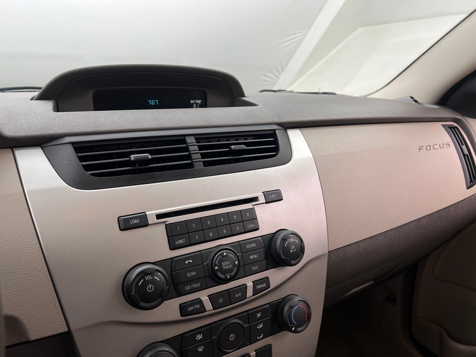 Thumbnail: 2010 Ford Focus - 4