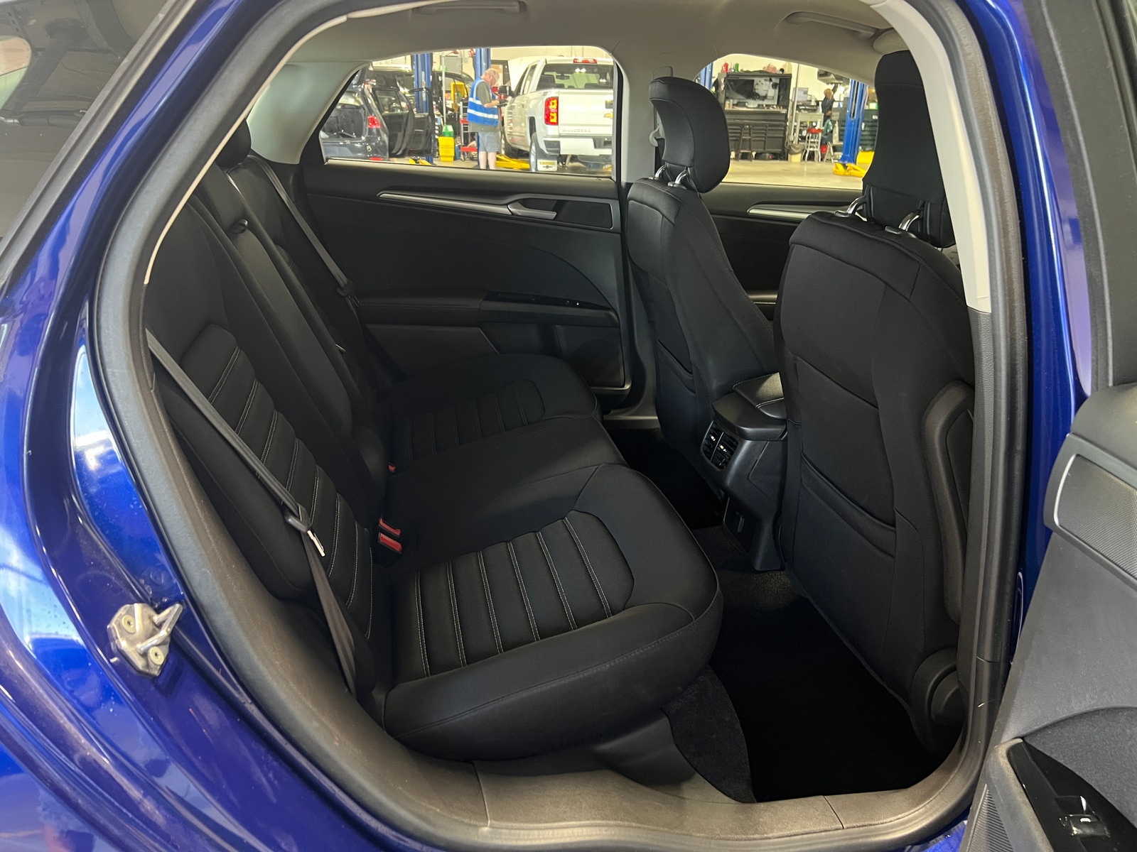 Thumbnail: 2013 Ford Fusion - 6