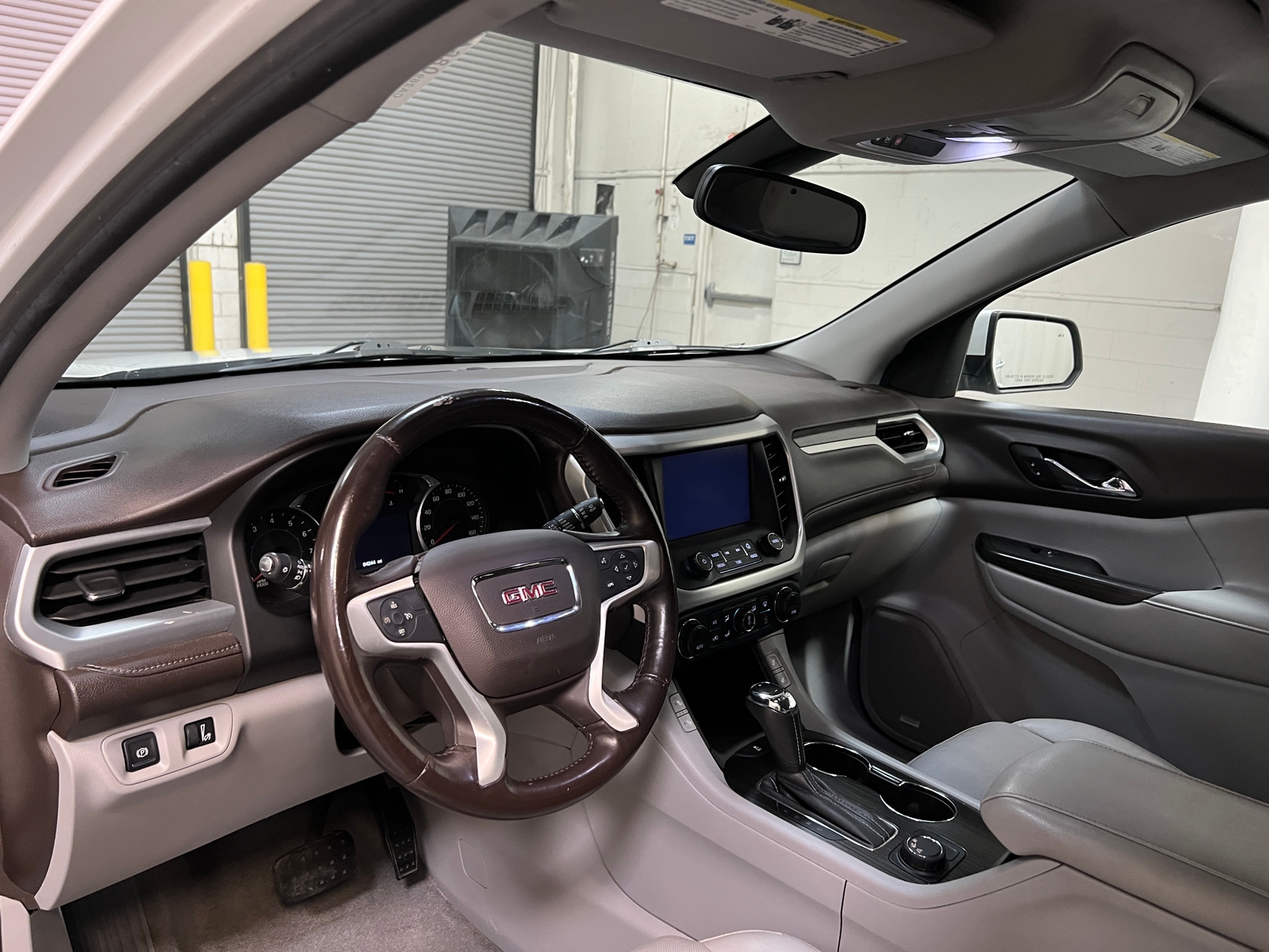 Thumbnail: 2017 GMC Acadia - 2