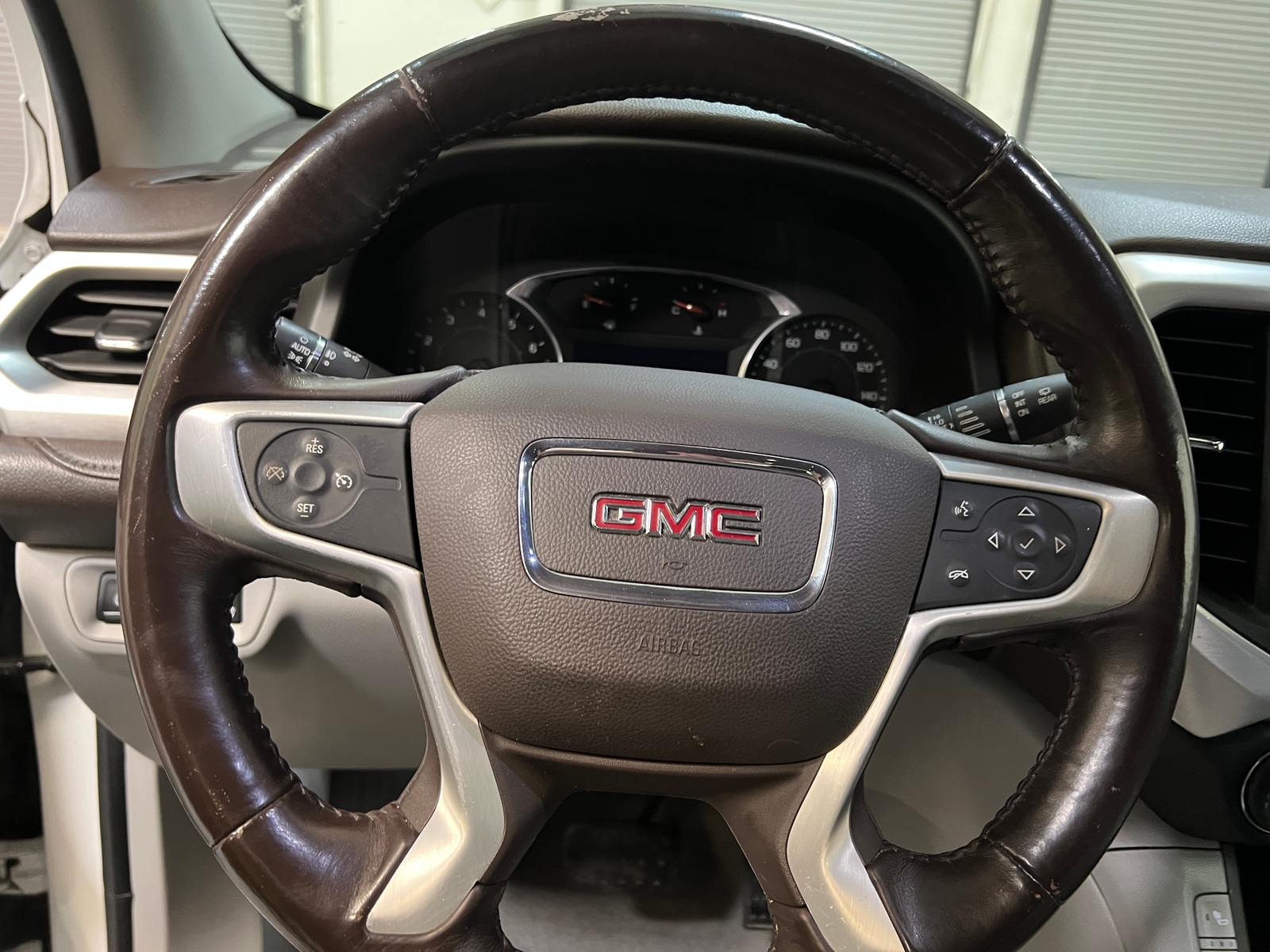Thumbnail: 2017 GMC Acadia - 4