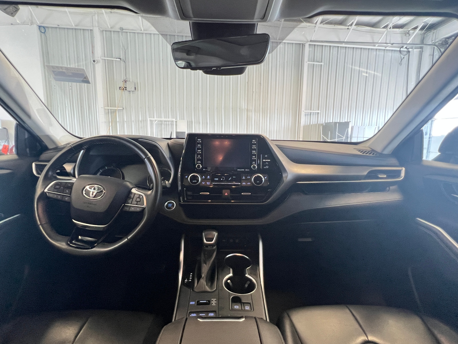 Thumbnail: 2020 Toyota Highlander - 2