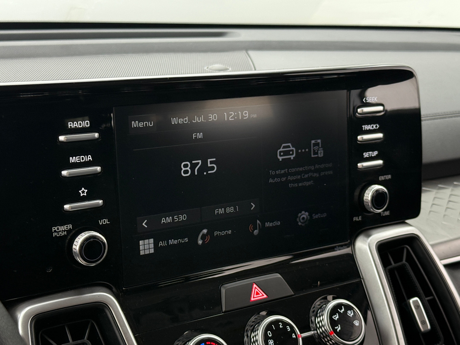 Thumbnail: 2022 Kia Sorento - 4
