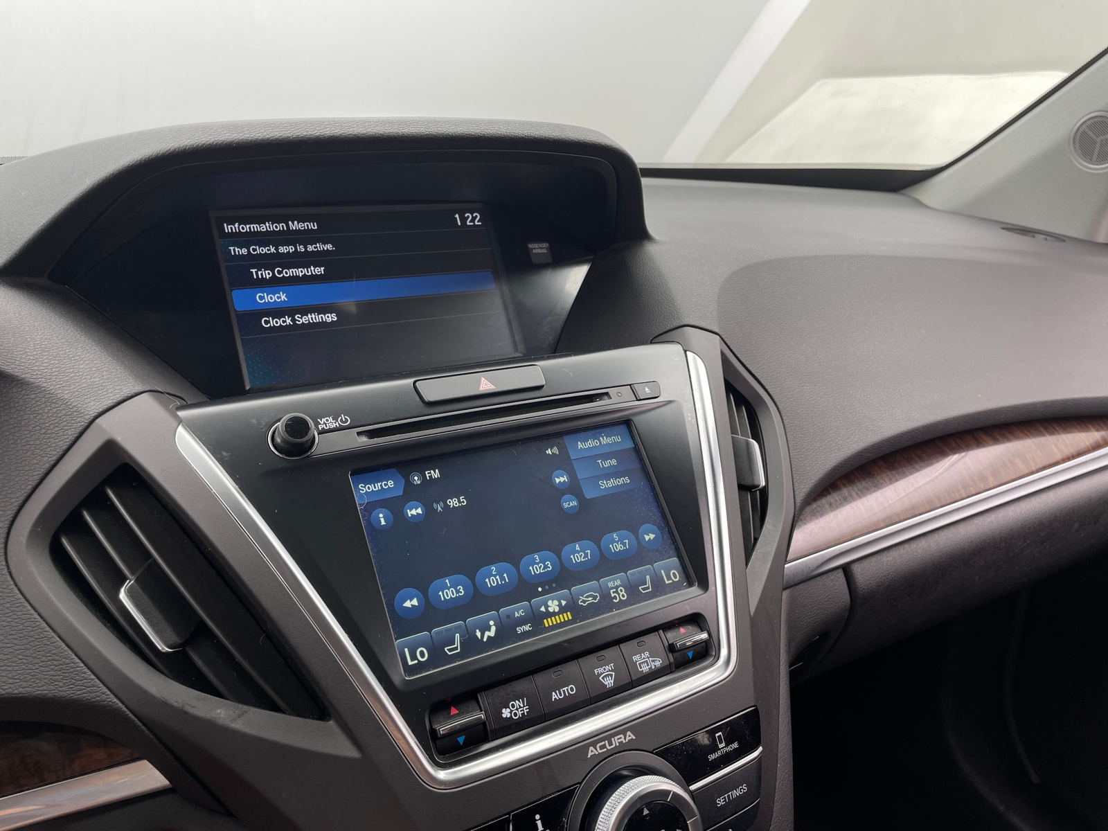 Thumbnail: 2019 Acura MDX - 4