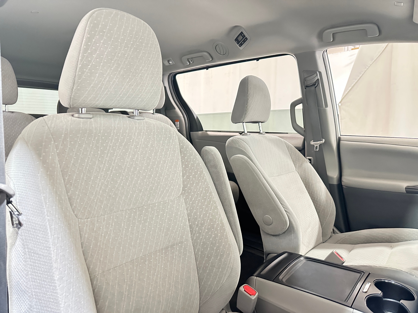 Thumbnail: 2019 Toyota Sienna - 2