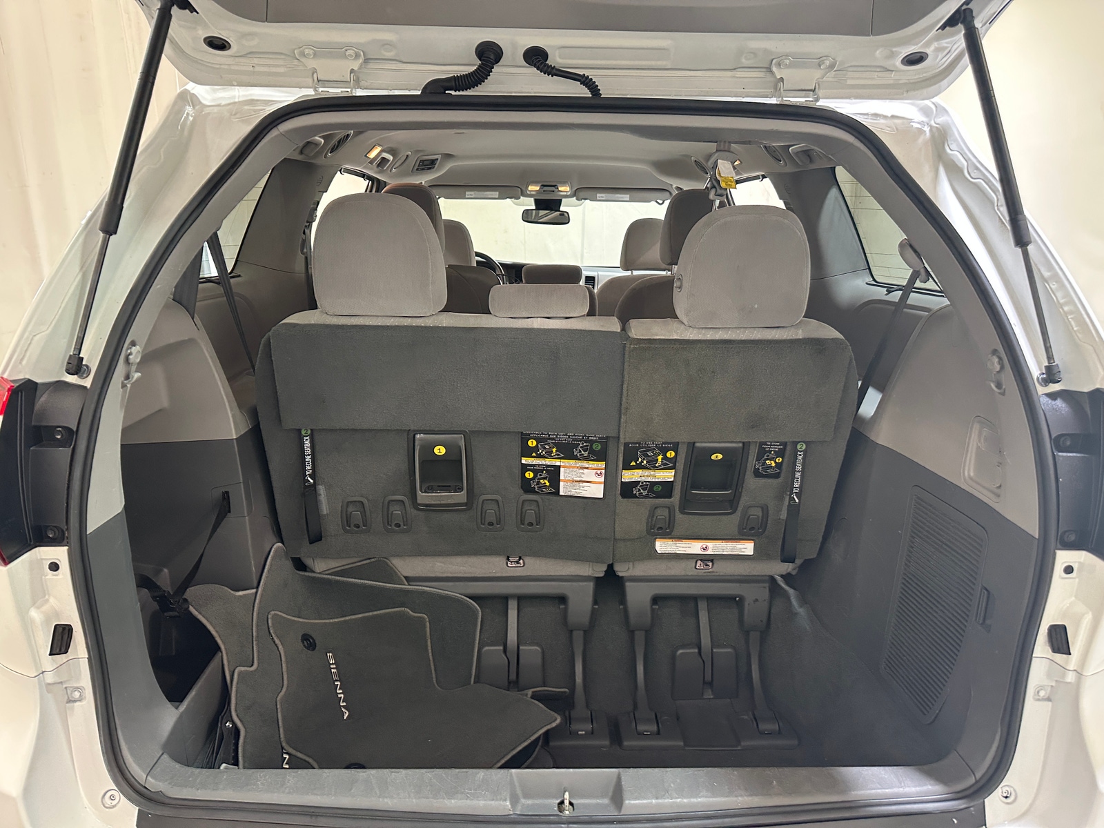 Thumbnail: 2019 Toyota Sienna - 7