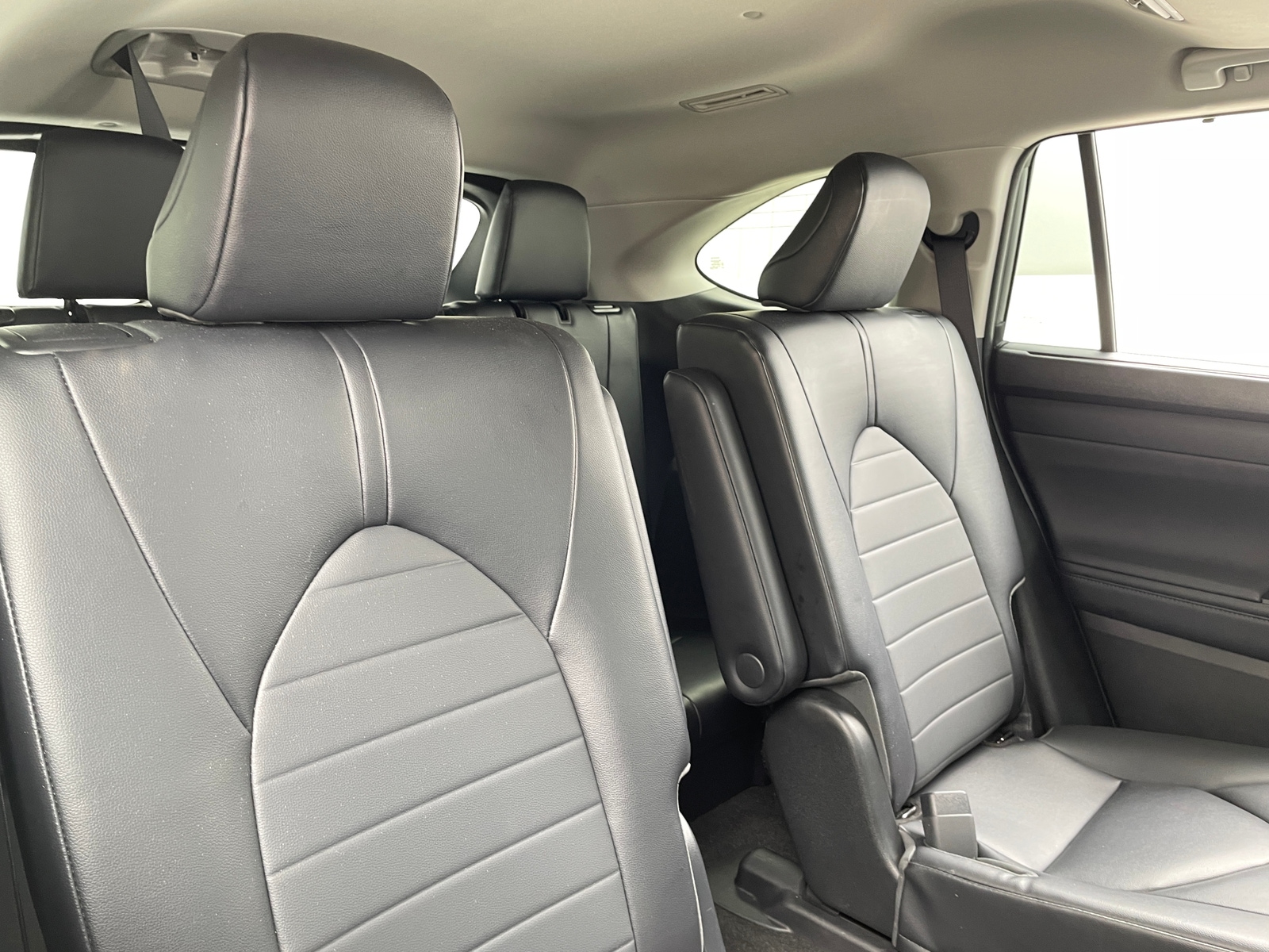 Thumbnail: 2023 Toyota Highlander - 5