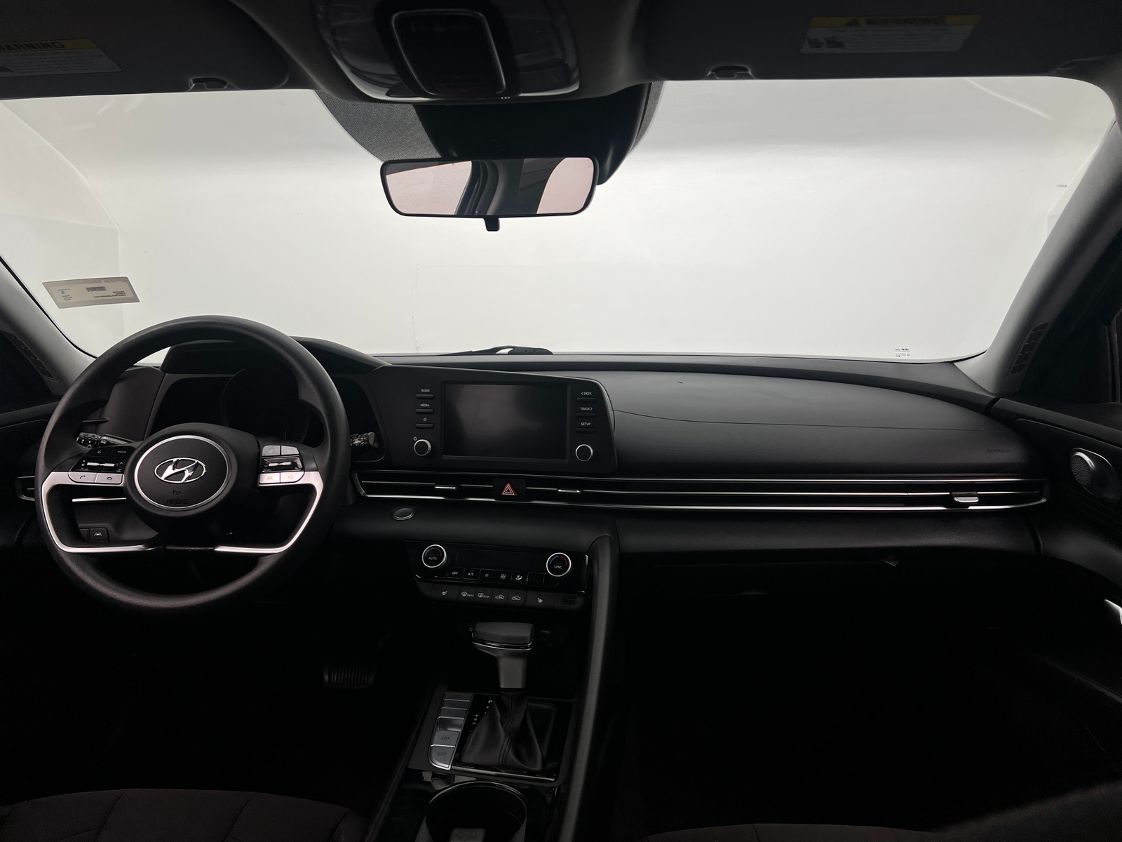 Thumbnail: 2022 Hyundai Elantra - 3