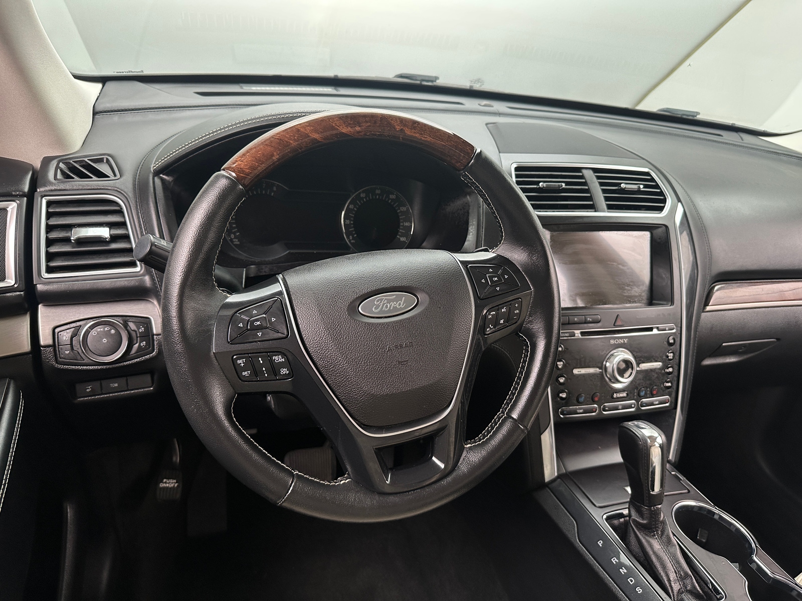 Thumbnail: 2017 Ford Explorer - 4