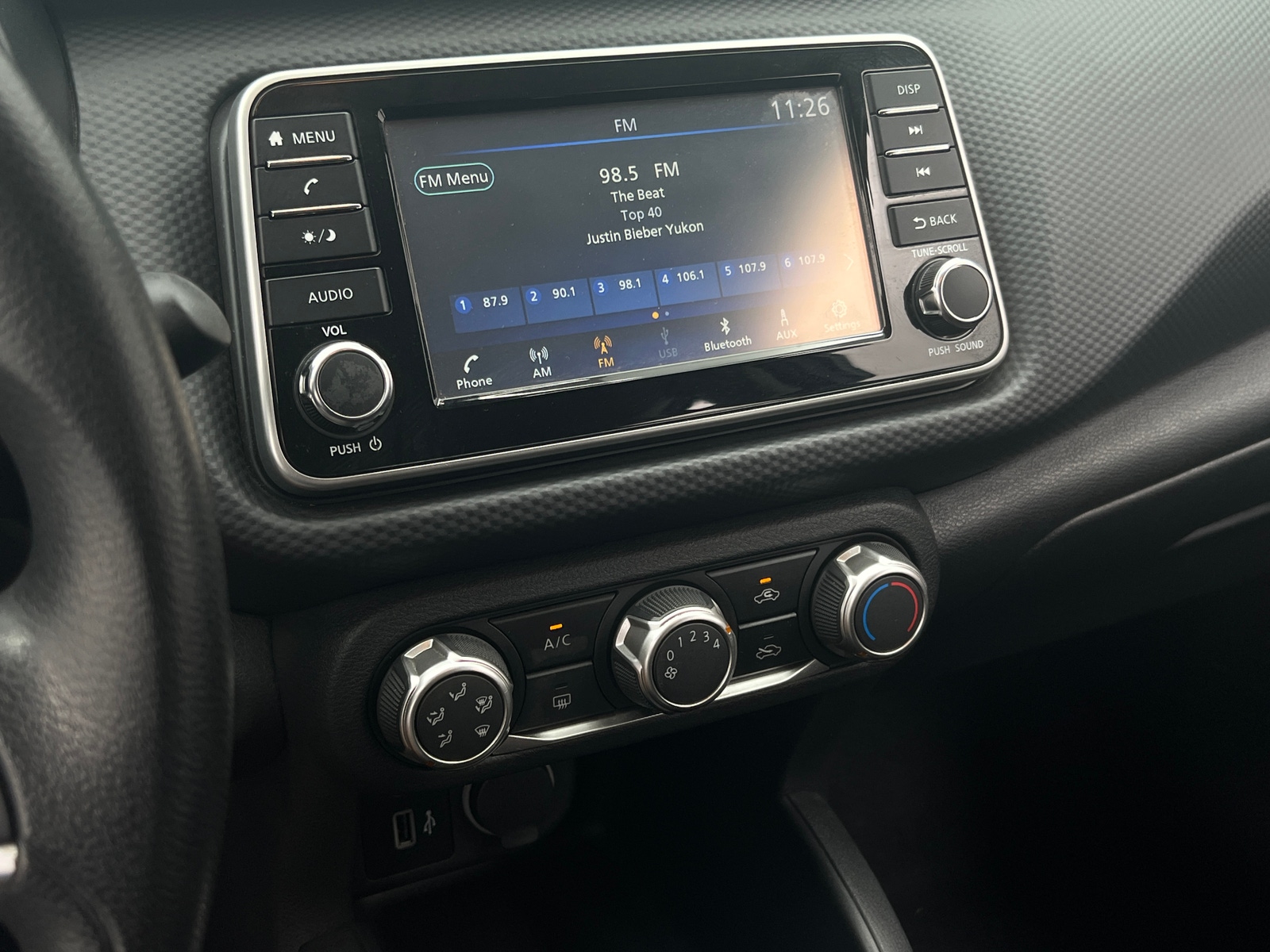 Thumbnail: 2022 Nissan Kicks - 4