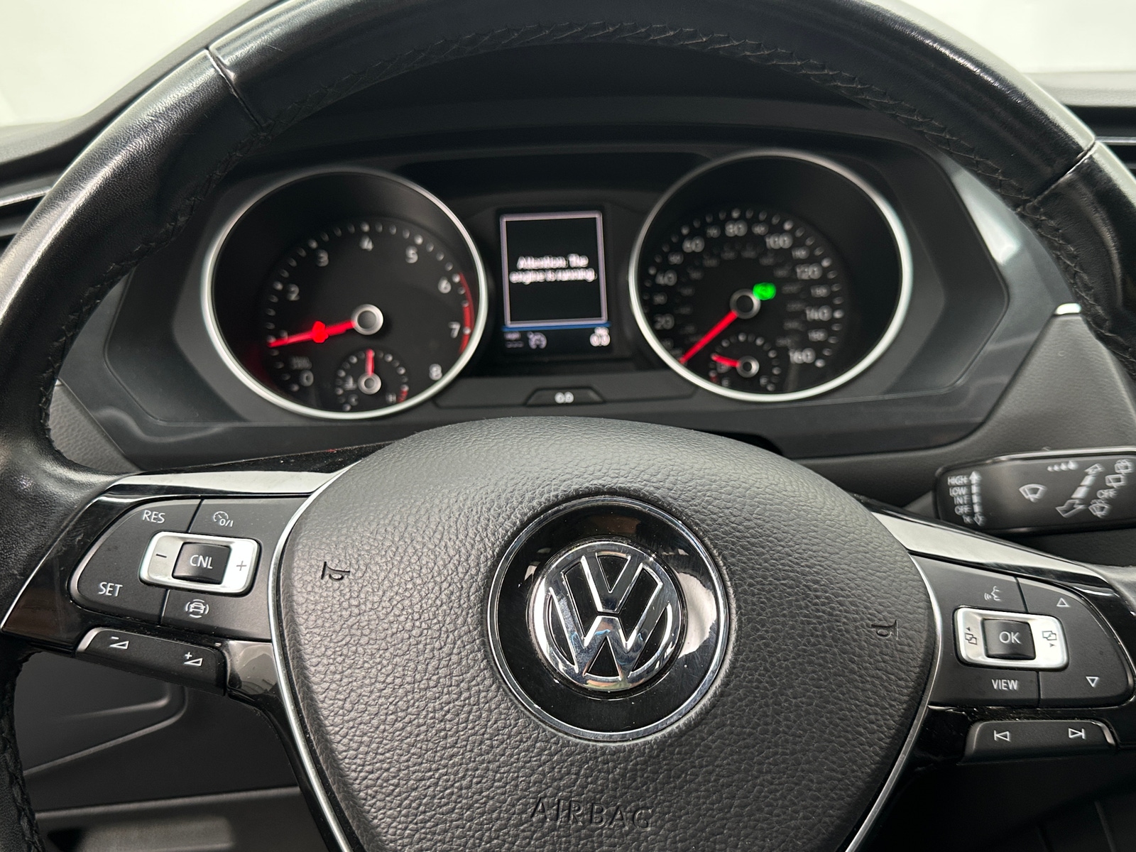 Thumbnail: 2019 Volkswagen Tiguan - 4