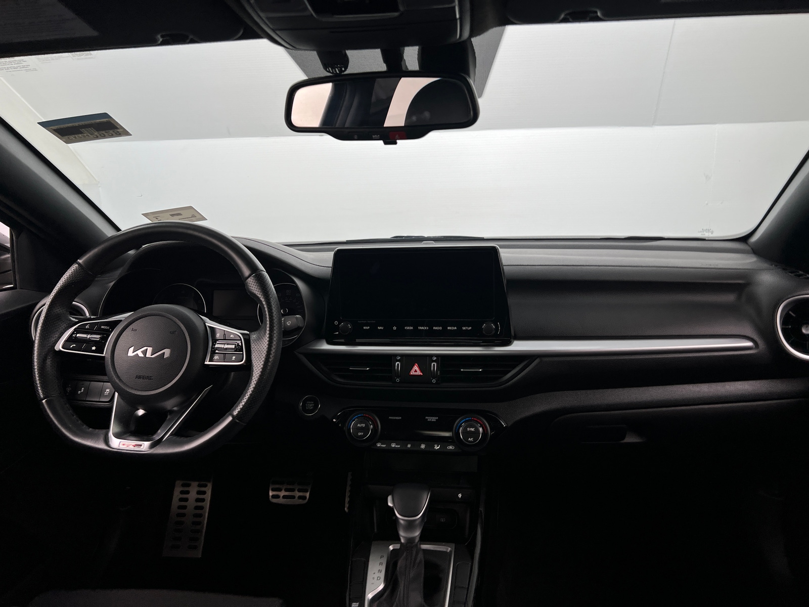 Thumbnail: 2023 Kia Forte - 3