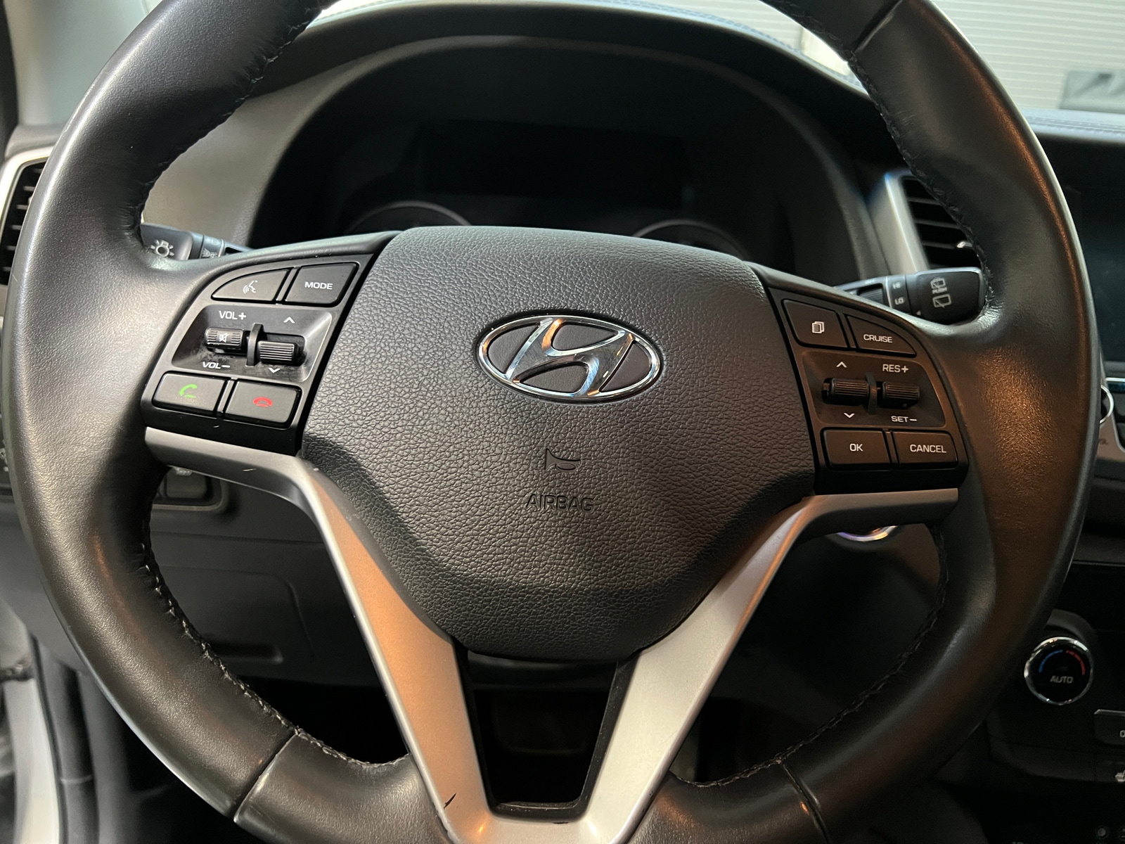 Thumbnail: 2016 Hyundai Tucson - 4