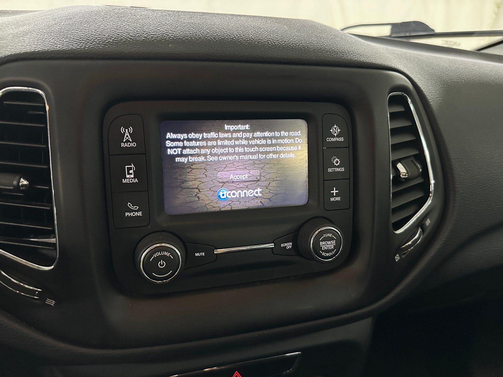 Thumbnail: 2018 Jeep Compass - 4