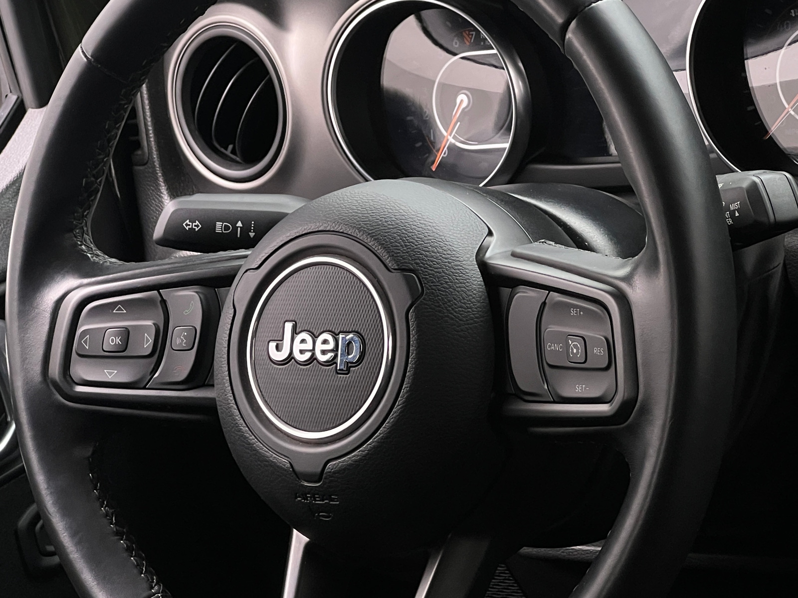 Thumbnail: 2022 Jeep Wrangler - 5