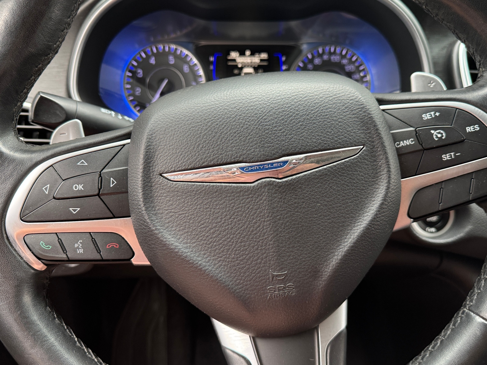 Thumbnail: 2017 Chrysler 200 - 4