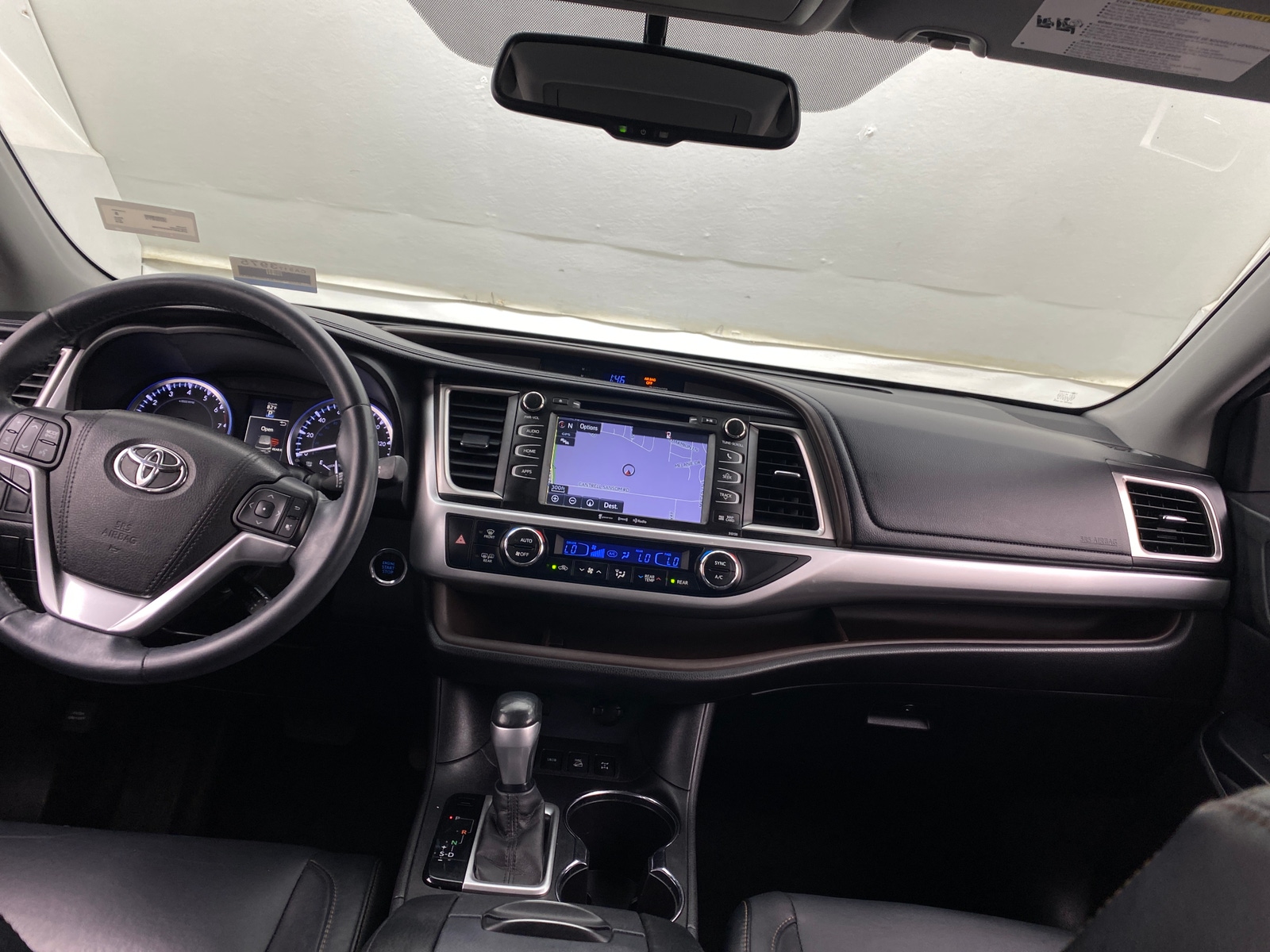 Thumbnail: 2016 Toyota Highlander - 2