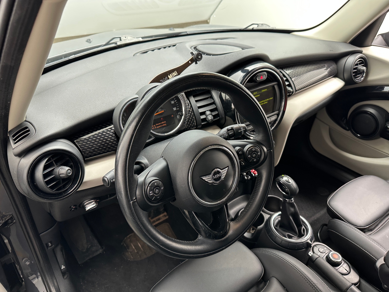 Thumbnail: 2017 MINI Cooper Hardtop - 2