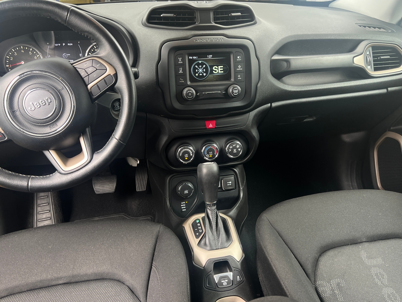 Thumbnail: 2017 Jeep Renegade - 3