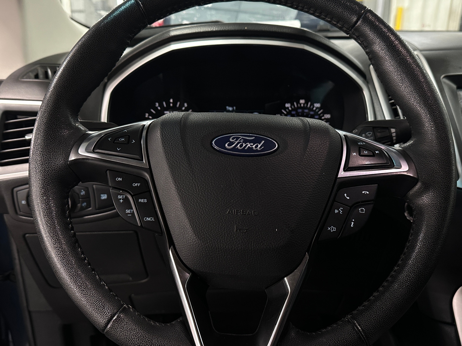 Thumbnail: 2019 Ford Edge - 5