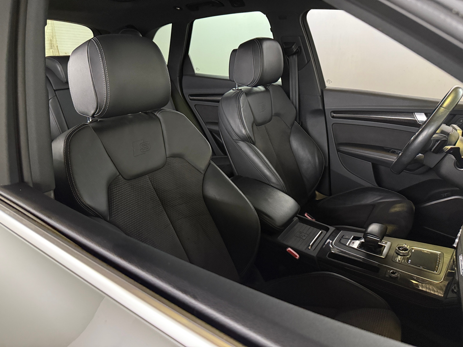 Thumbnail: 2019 Audi SQ5 - 2