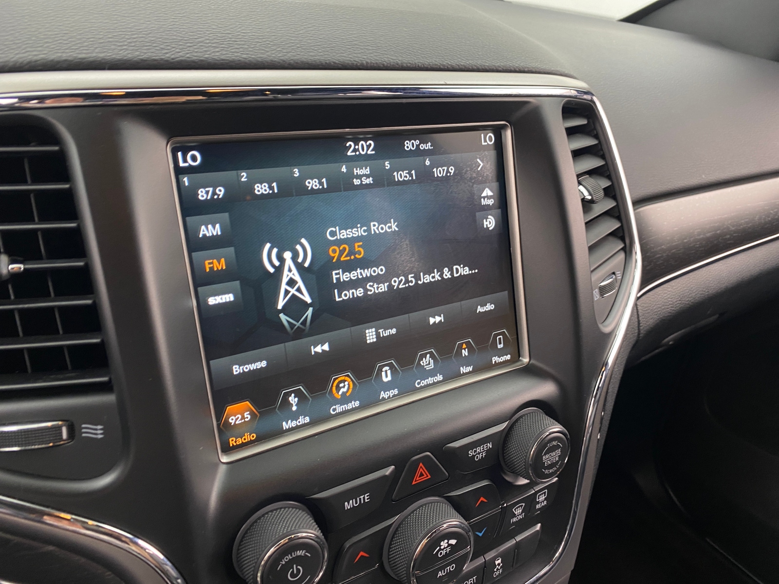 Thumbnail: 2018 Jeep Grand Cherokee - 3