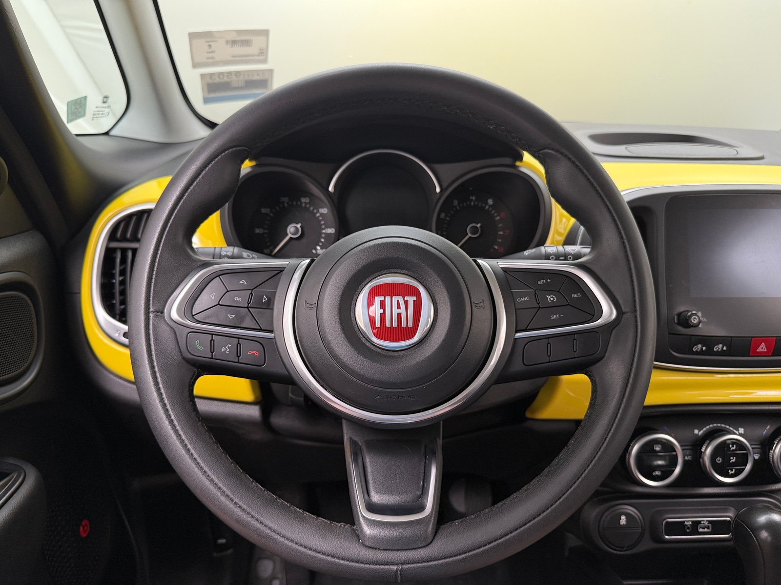 Thumbnail: 2019 Fiat 500L - 4