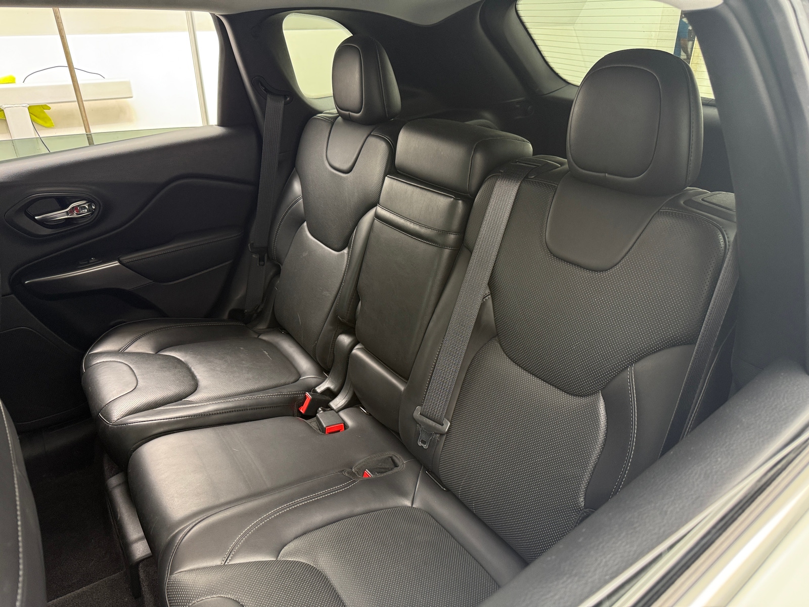 Thumbnail: 2019 Jeep Cherokee - 5