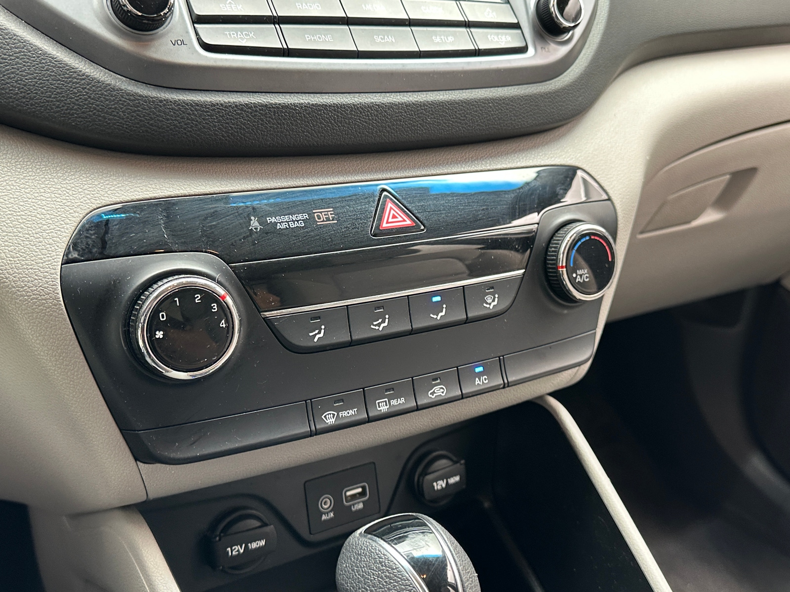 Thumbnail: 2016 Hyundai Tucson - 4