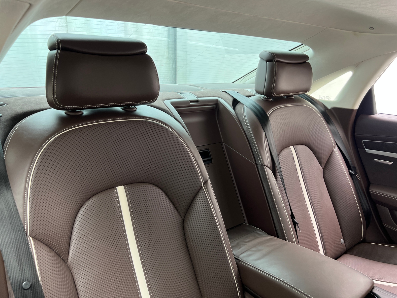 Thumbnail: 2015 Audi S8 - 5
