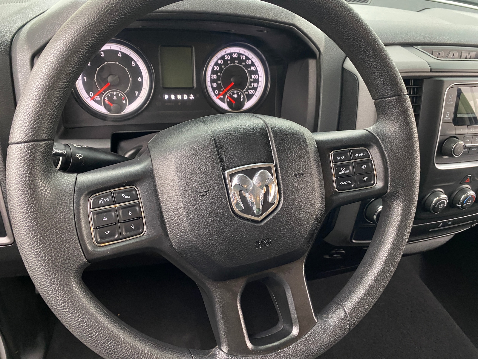 Thumbnail: 2019 RAM 1500 Classic - 4